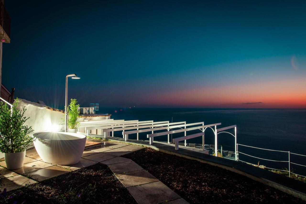 Villa La Tagliata Spectacular Jacuzzi Tub Amazing View And Private Parking Garage Positano Exterior photo